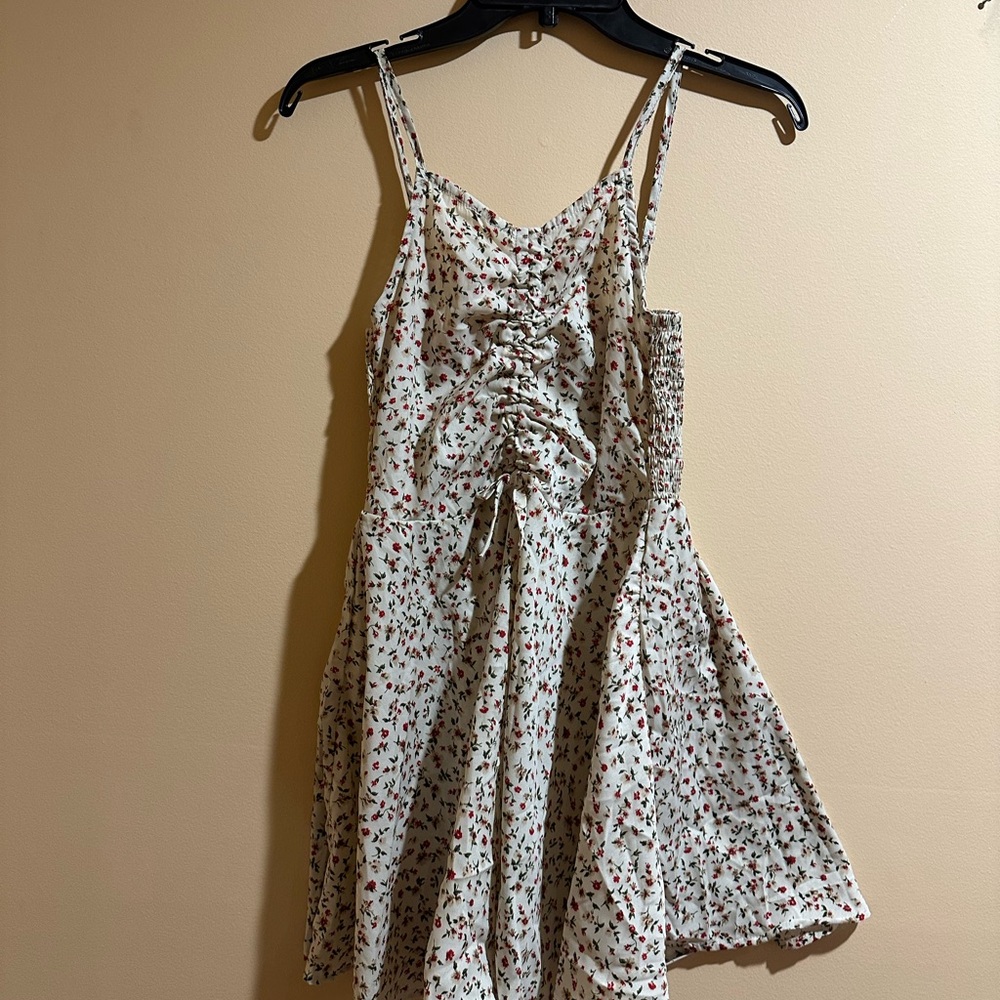 SHEIN Cream Floral Ruched Dress